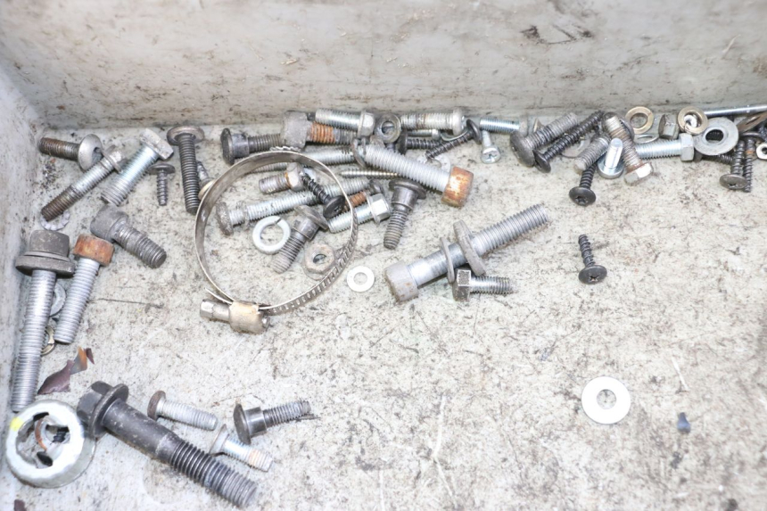 photo de SCREWS BAG PIAGGIO VESPA LX IE 125 (2010 - 2012) - Alternative perspective