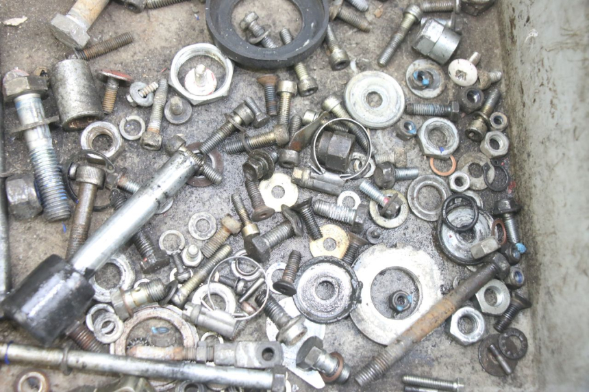 photo de SCREW FASTENER BAG GILERA RK 50 (1996 - 1999) - Zoom on usage condition