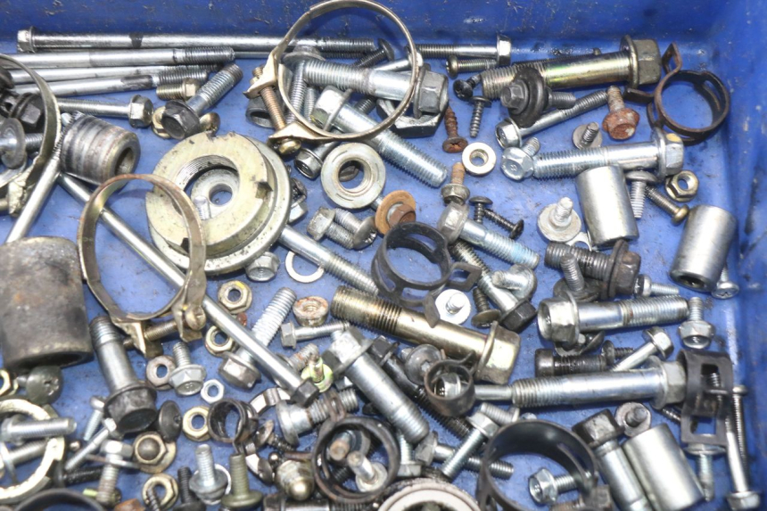 photo de SCREW FASTENER BAG DAELIM S3 125 (2010 - 2017) - Zoom on usage condition