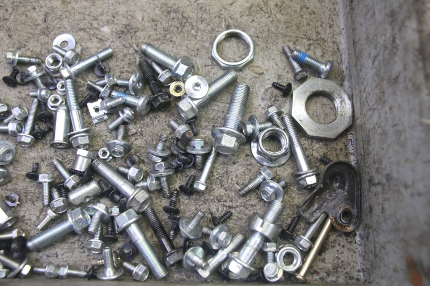 photo de SCREWS BAG JM MOTORS SANTANA EVO 50 (2024 - 2026) - Component detail