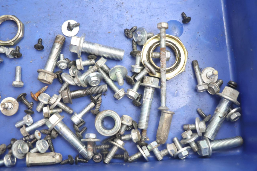 photo de SCREWS BAG JM MOTORS SANTANA EVO 50 (2024 - 2026) - Zoom on usage condition