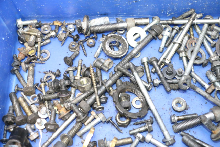 photo de SCREWS BAG PEUGEOT SATELIS COMPRESSOR K15 125 (2006 - 2009) - Zoom on usage condition