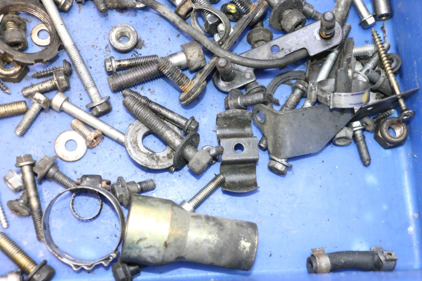 photo de SCREWS BAG PEUGEOT SATELIS COMPRESSOR K15 125 (2006 - 2009) - Technical close-up