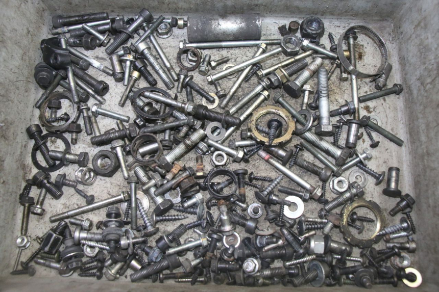 photo de SCREWS BAG PEUGEOT SATELIS 125 (2013 - 2018) - Main view