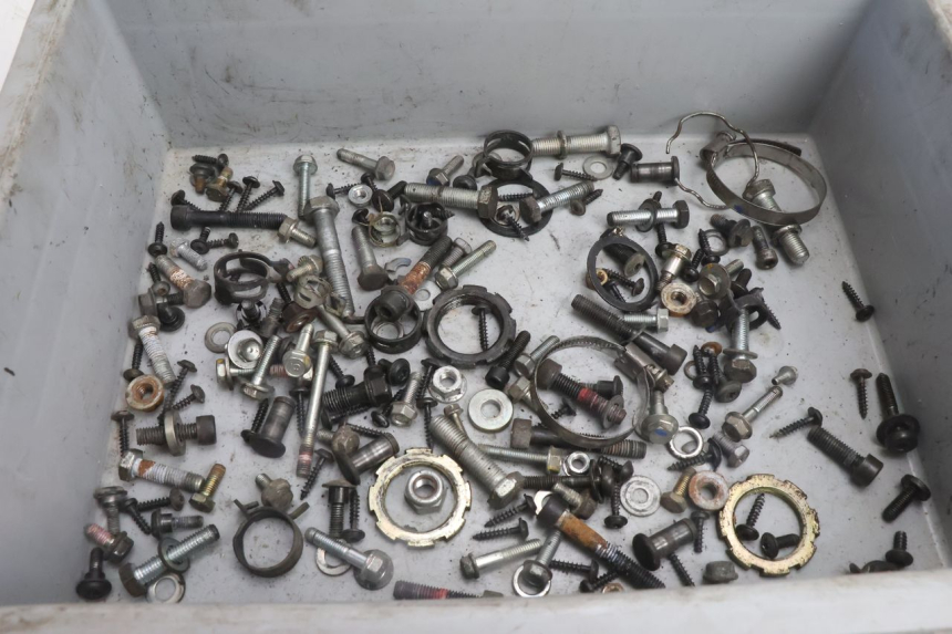 photo de SCREWS BAG PEUGEOT SATELIS 125 (2013 - 2018) - Main view