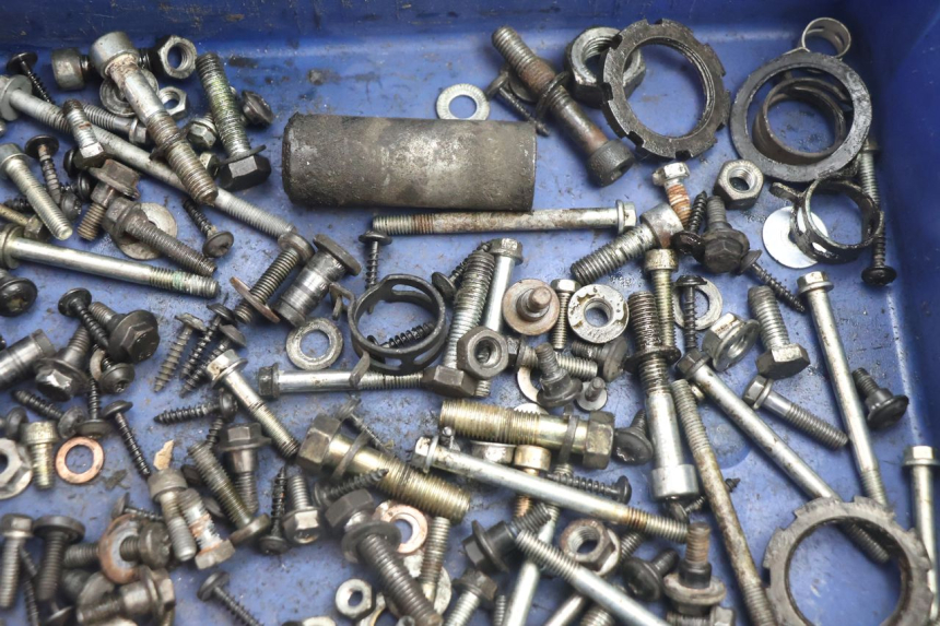 photo de SCREW FASTENER BAG PEUGEOT SATELIS 125 (2006 - 2009) - Zoom on usage condition