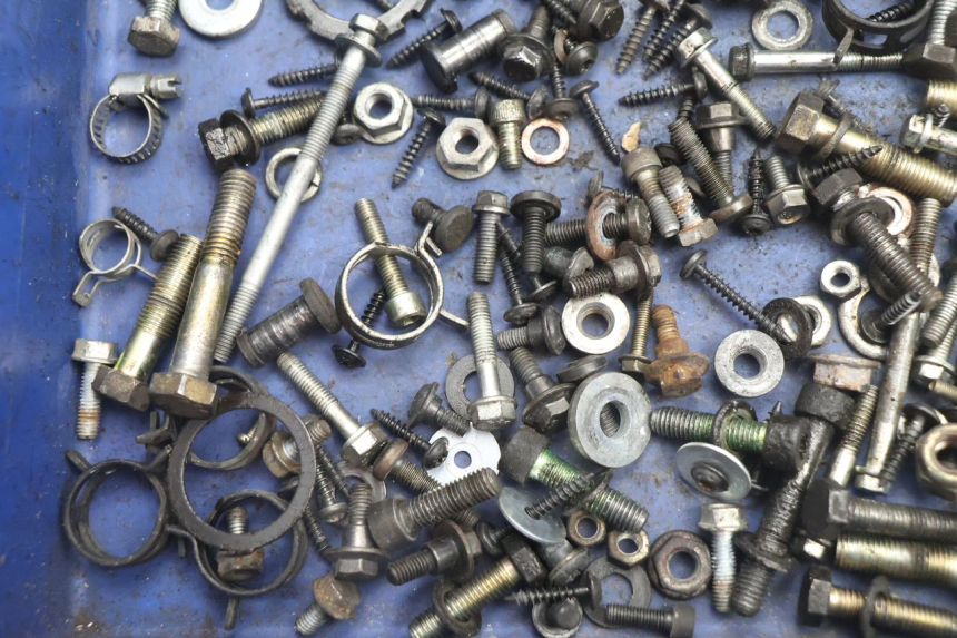photo de SCREW FASTENER BAG PEUGEOT SATELIS 125 (2006 - 2009) - Alternative perspective