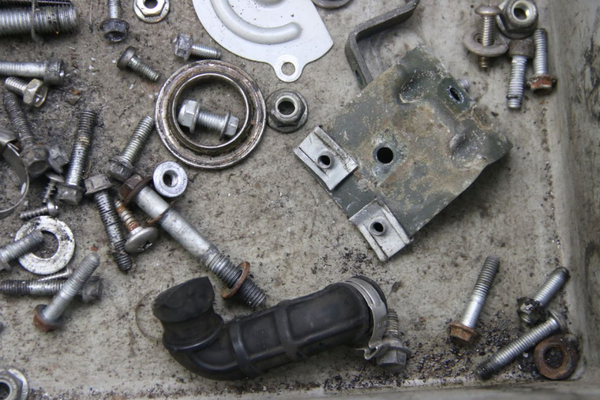 photo de SCREW FASTENER BAG APRILIA SCARABEO 4T 50 (2009 - 2017) - Zoom on usage condition