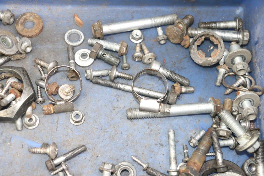 photo de SCREWS BAG APRILIA SCARABEO GT TOURING 125 (1999 - 2005) - Technical close-up