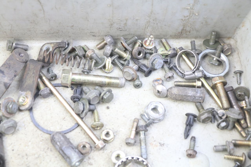 photo de SCREW FASTENER BAG KYMCO SENTO 100 (2008 - 2013) - Alternative perspective