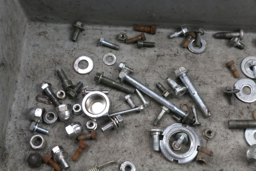 photo de SCREWS BAG MASH SEVENTY FIVE 125 (2013 - 2021) - Technical close-up