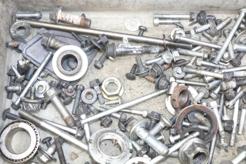 photo de SCREW BAG SUZUKI SIXTEEN 125 (2008 - 2010) - Technical close-up