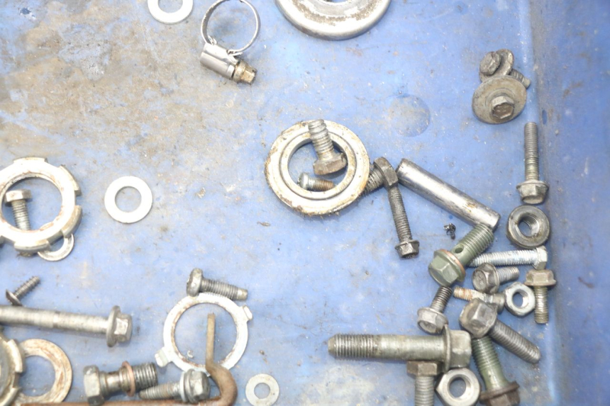 photo de SCREW FASTENER BAG YAMAHA SLIDER NAKED 50 (2004 - 2018) - Alternative perspective