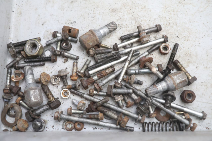 photo de SCREWS BAG PEUGEOT SPEEDFIGHT 2 AC 50 (2000 - 2009) - Main view