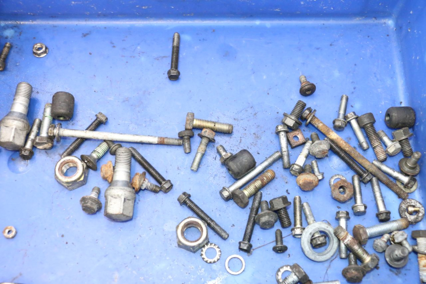 photo de SCREW FASTENER BAG PEUGEOT SPEEDFIGHT LC 50 (1996 - 2002) - Zoom on usage condition