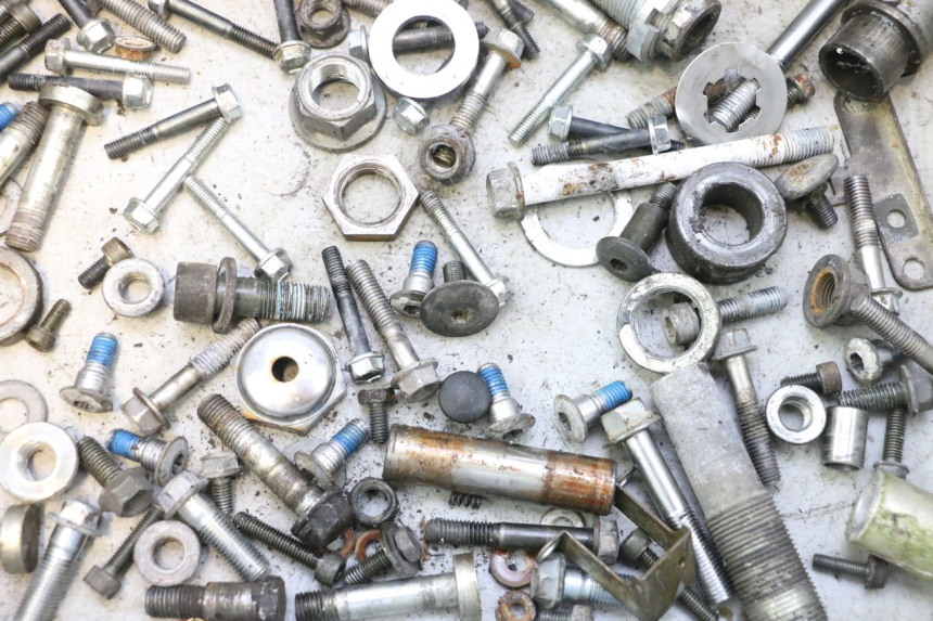 photo de SCREWS BAG SUZUKI SV S 650 (2003 - 2009) - Component detail