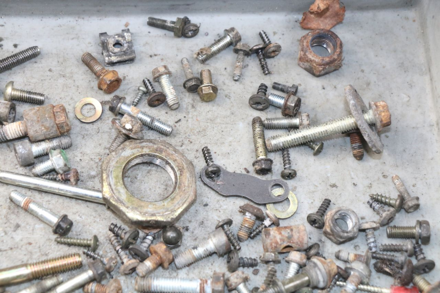 photo de SCREWS BAG PEUGEOT SV 80 (1993 - 1997) - Alternative perspective