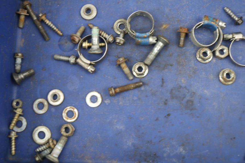 photo de SCREWS BAG KTM SX 65 (2009 - 2015) - Zoom on usage condition