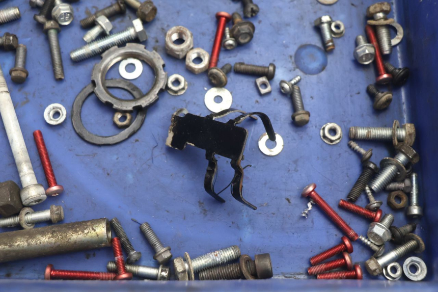 photo de SCREW FASTENER BAG PEUGEOT TKR TREKKER FURIOUS 50 (2005 - 2014) - Technical close-up