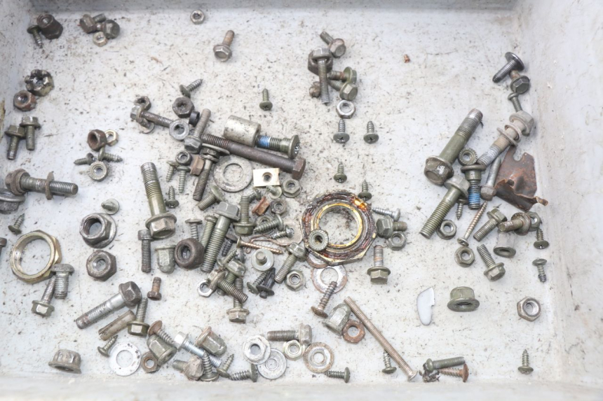 photo de SCREWS BAG BAOTIAN TRAVEL SPIRIT 50 (2010 - 2012) - Component detail