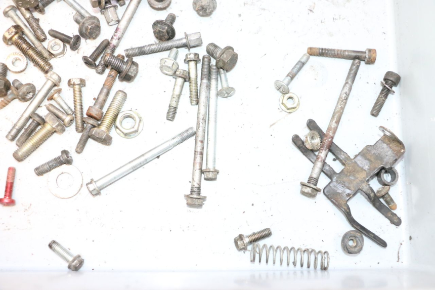 photo de SCREW FASTENER BAG PEUGEOT TREKKER 50 (1995 - 2004) - Alternative perspective