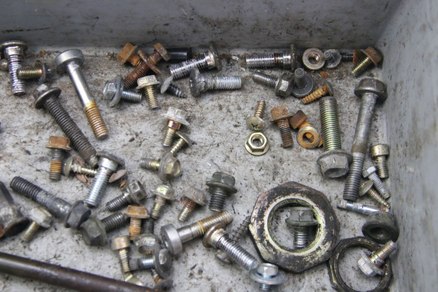 photo de SCREW FASTENER BAG PEUGEOT TWEET 4T 50 (2010 - 2014) - Technical close-up