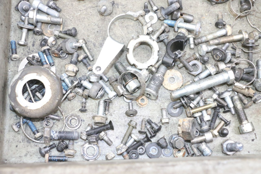 photo de SCREWS BAG YAMAHA TZR 50 (2008 - 2016) - Alternative perspective