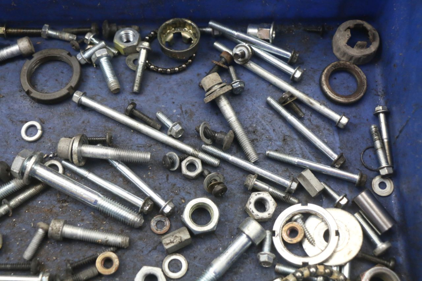 photo de SCREW FASTENER BAG PIAGGIO VESPA LX 125 (2005 - 2010) - Zoom on usage condition