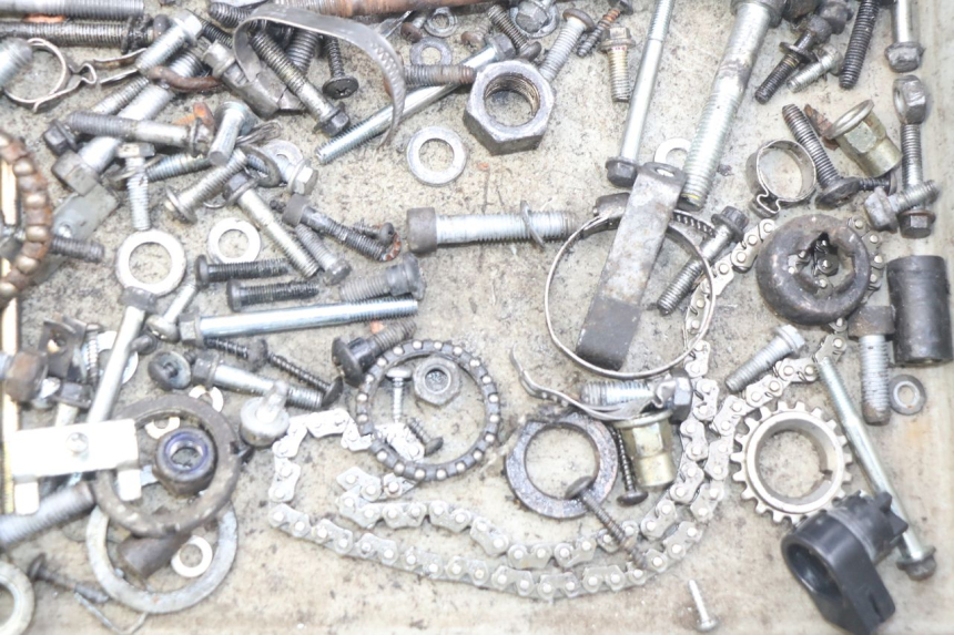 photo de SCREW FASTENER BAG PIAGGIO VESPA LXV 125 (2006 - 2009) - Zoom on usage condition