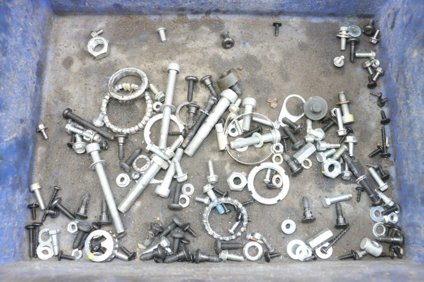 photo de SCREWS BAG PIAGGIO VESPA PRIMAVERA 4T 50 (2021 - 2024) - Main view