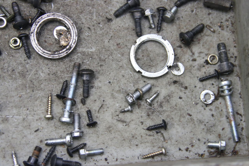 photo de SCREW FASTENER BAG PIAGGIO VESPA S 2T 50 (2007 - 2014) - Zoom on usage condition