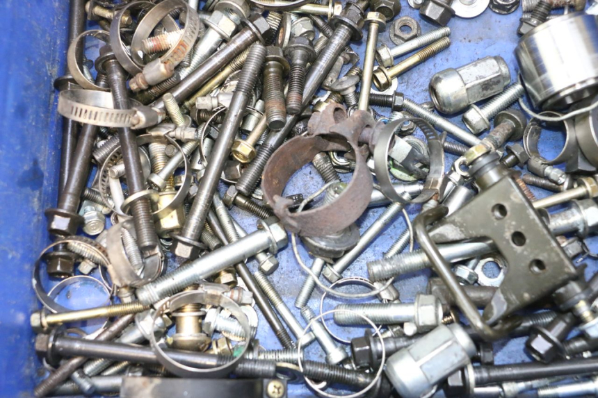 photo de SCREWS BAG HONDA VFR FI RC46 800 (1998 - 2001) - Technical close-up