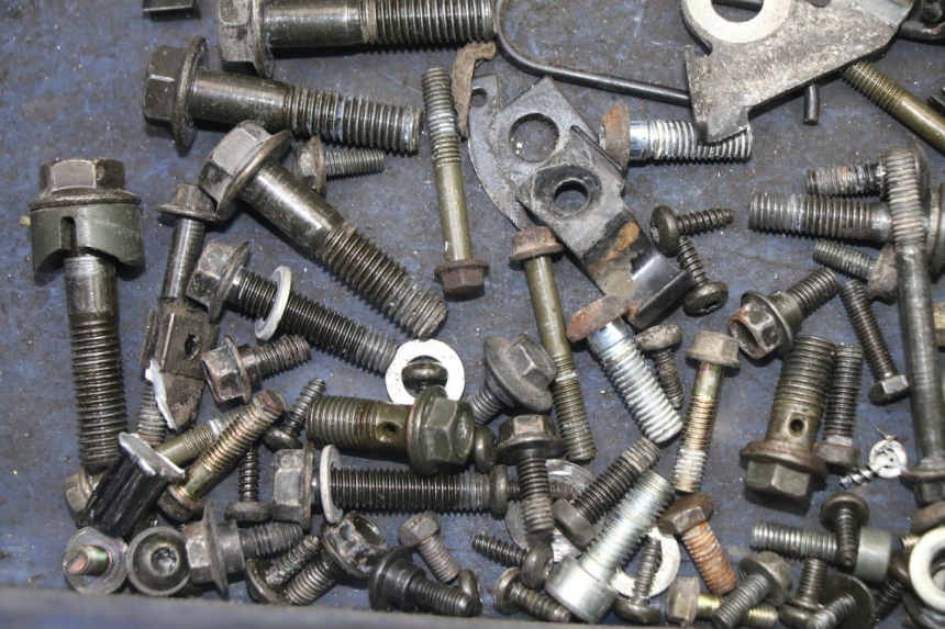 photo de SCREW FASTENER BAG PEUGEOT VIVACITY NEW 2T 50 (2008 - 2017) - Alternative perspective