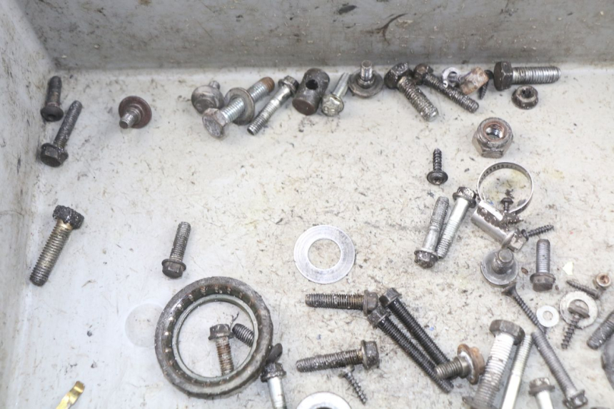 photo de SCREW FASTENER BAG PEUGEOT VIVACITY 50 (2004 - 2009) - Alternative perspective