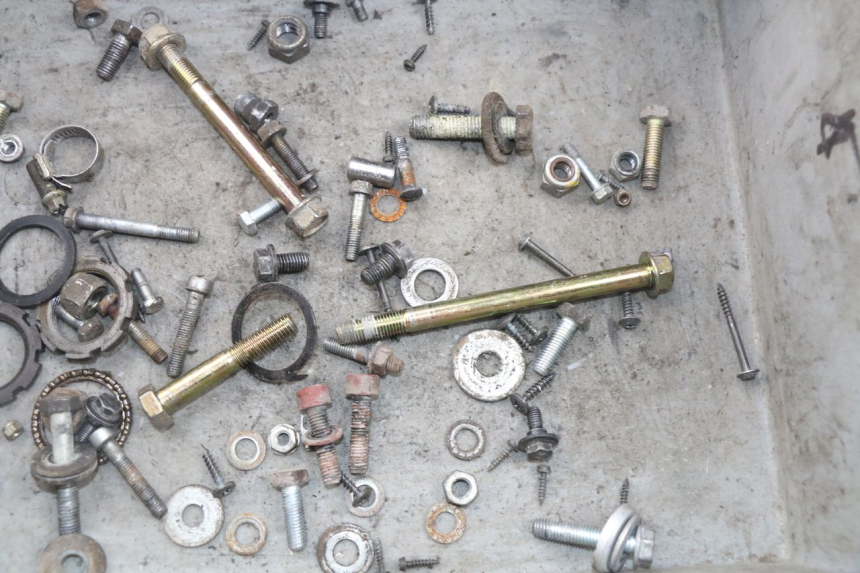 photo de SCREW FASTENER BAG PEUGEOT VIVACITY 50 (1998 - 2003) - Component detail