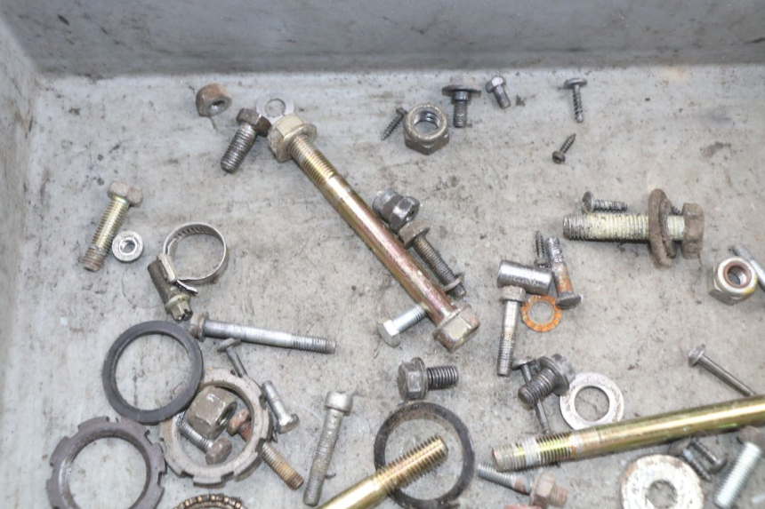 photo de SCREW FASTENER BAG PEUGEOT VIVACITY 50 (1998 - 2003) - Alternative perspective