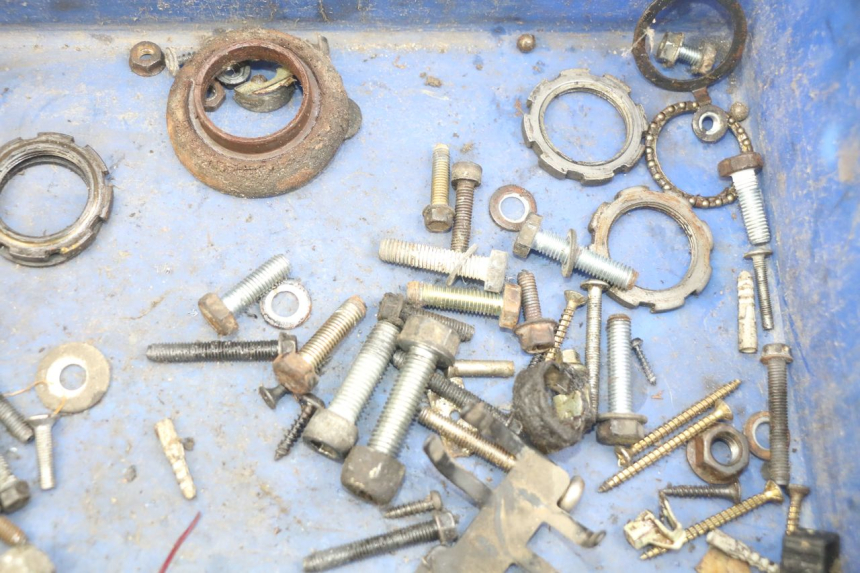 photo de SCREW FASTENER BAG PEUGEOT VIVACITY 50 (1998 - 2003) - Alternative perspective