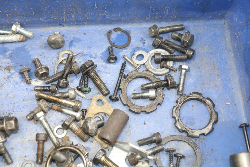 photo de SCREW FASTENER BAG PEUGEOT VIVACITY 50 (2004 - 2009) - Alternative perspective