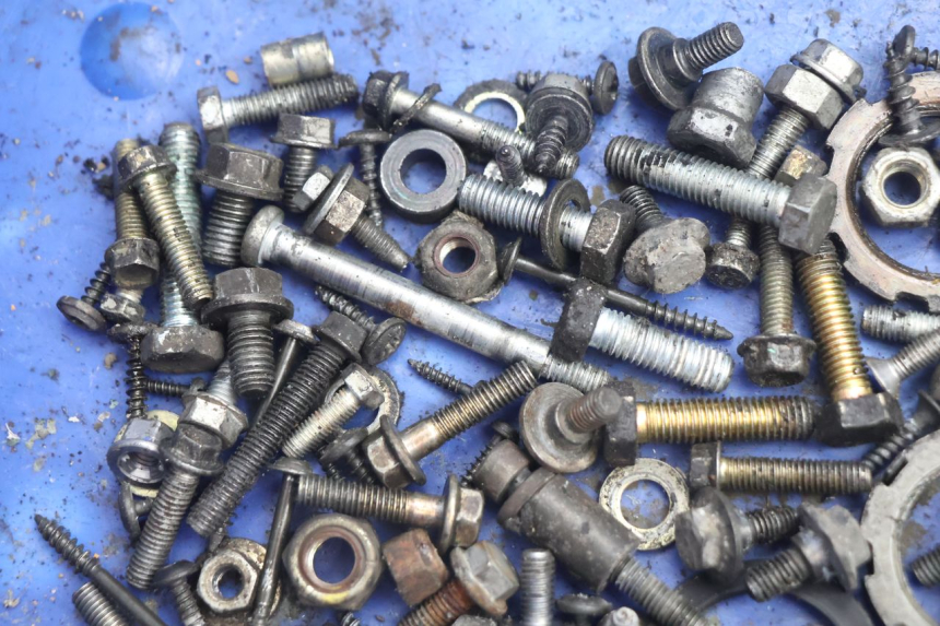 photo de SCREWS BAG PEUGEOT VIVACITY 100 (1999 - 2008) - Component detail