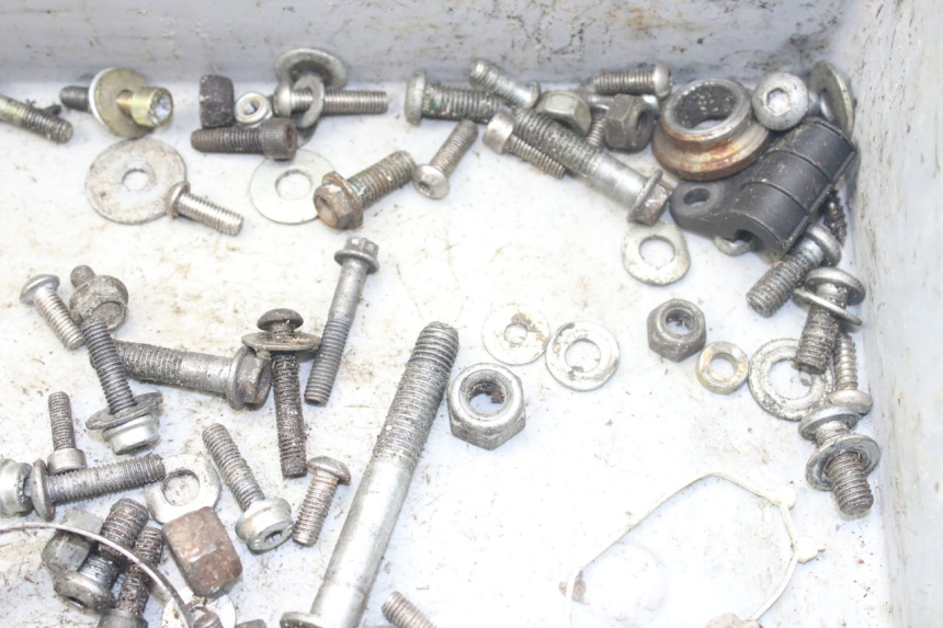 photo de SCREW FASTENER BAG MBK X-LIMIT XLIMIT 50 (2003 - 2006) - Alternative perspective