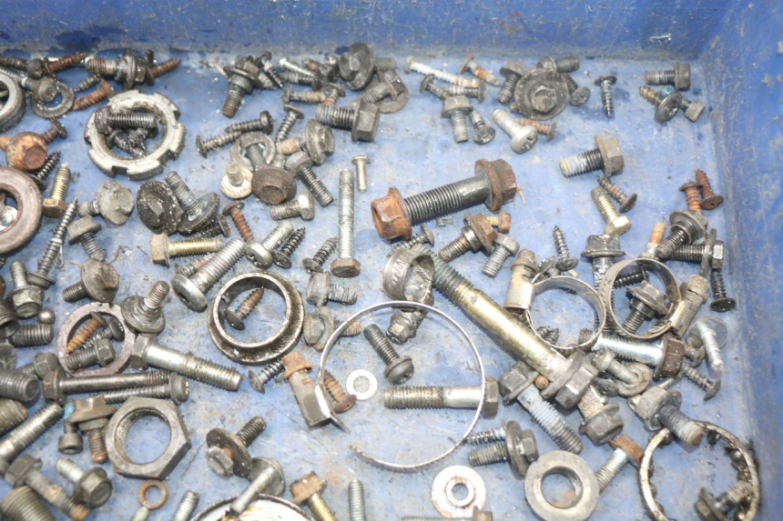 photo de SCREW FASTENER BAG YAMAHA X-MAX XMAX 250 (2006 - 2009) - Zoom on usage condition