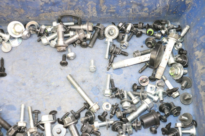 photo de SCREWS BAG YAMAHA XMAX X-MAX 125 (2021 - 2025) - Alternative perspective