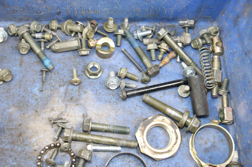 photo de SCREW FASTENER BAG SYM X-PRO 4T 50 (2014 - 2021) - Zoom on usage condition