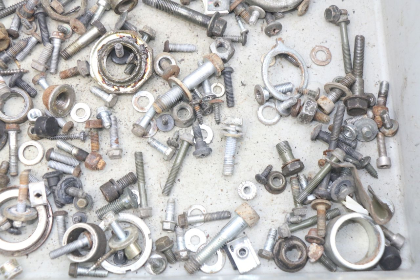 photo de SCREW FASTENER BAG PIAGGIO X7 125 (2007 - 2013) - Zoom on usage condition