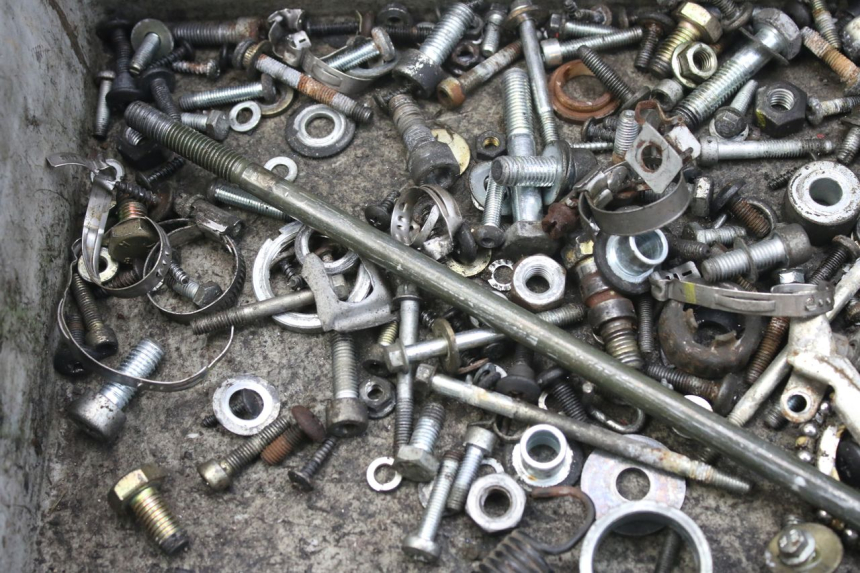 photo de SCREW FASTENER BAG PIAGGIO X9 EVOLUTION 125 (2003 - 2007) - Zoom on usage condition