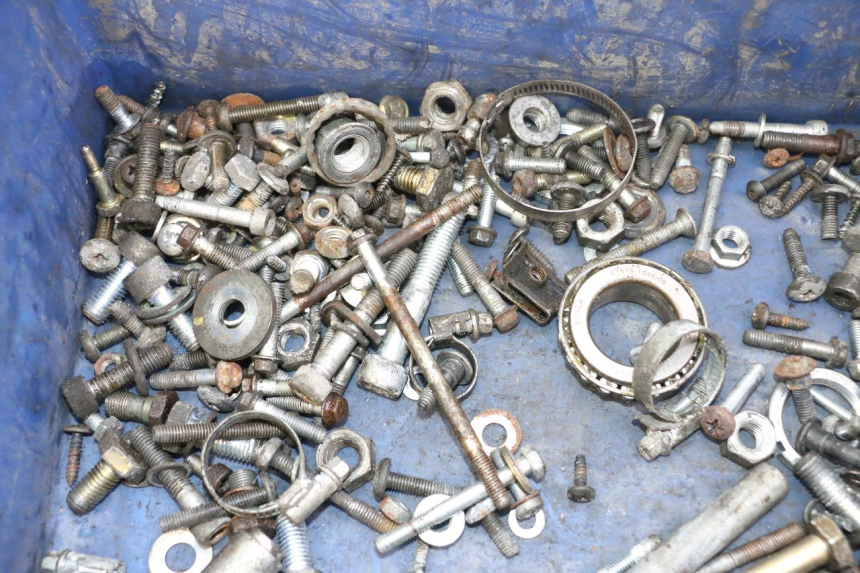 photo de SCREW FASTENER BAG PIAGGIO X9 EVOLUTION 125 (2003 - 2007) - Zoom on usage condition