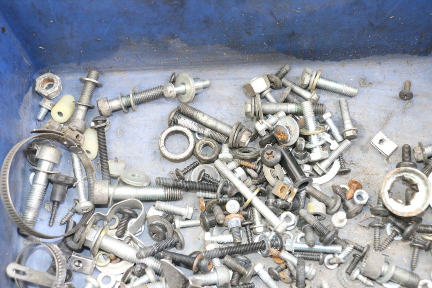 photo de SCREW FASTENER BAG PIAGGIO XEVO - X EVO 125 (2007 - 2017) - Alternative perspective