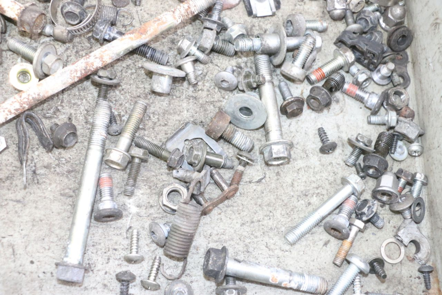 photo de SCREWS BAG HONDA XLV VARADERO 125 (2000 - 2006) - Zoom on usage condition