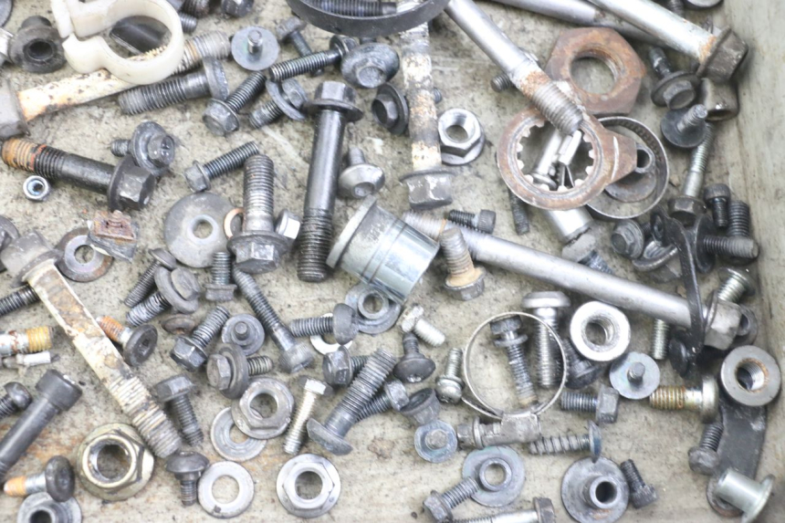 photo de SCREW FASTENER BAG YAMAHA XT X 660 (2004 - 2016) - Zoom on usage condition