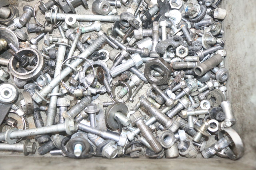 photo de SCREW FASTENER BAG YAMAHA FJR ABS 1300 (2006 - 2012) - Technical close-up